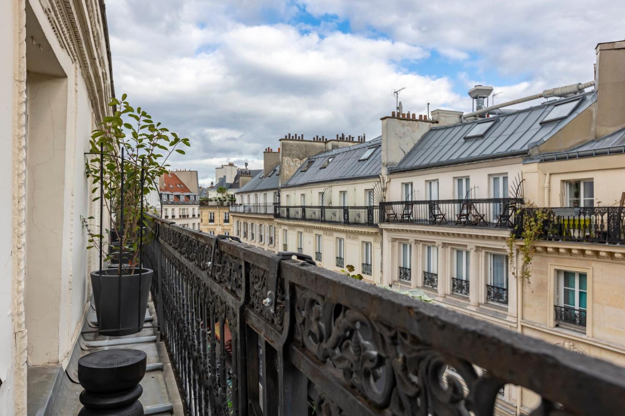 Le Madame By Sweett Hotel Paris Exterior photo