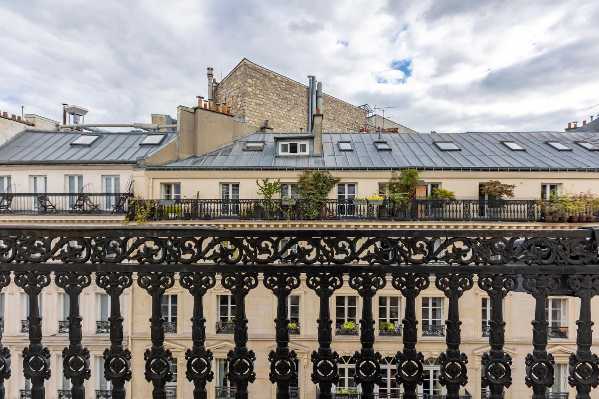 Le Madame By Sweett Hotel Paris Exterior photo