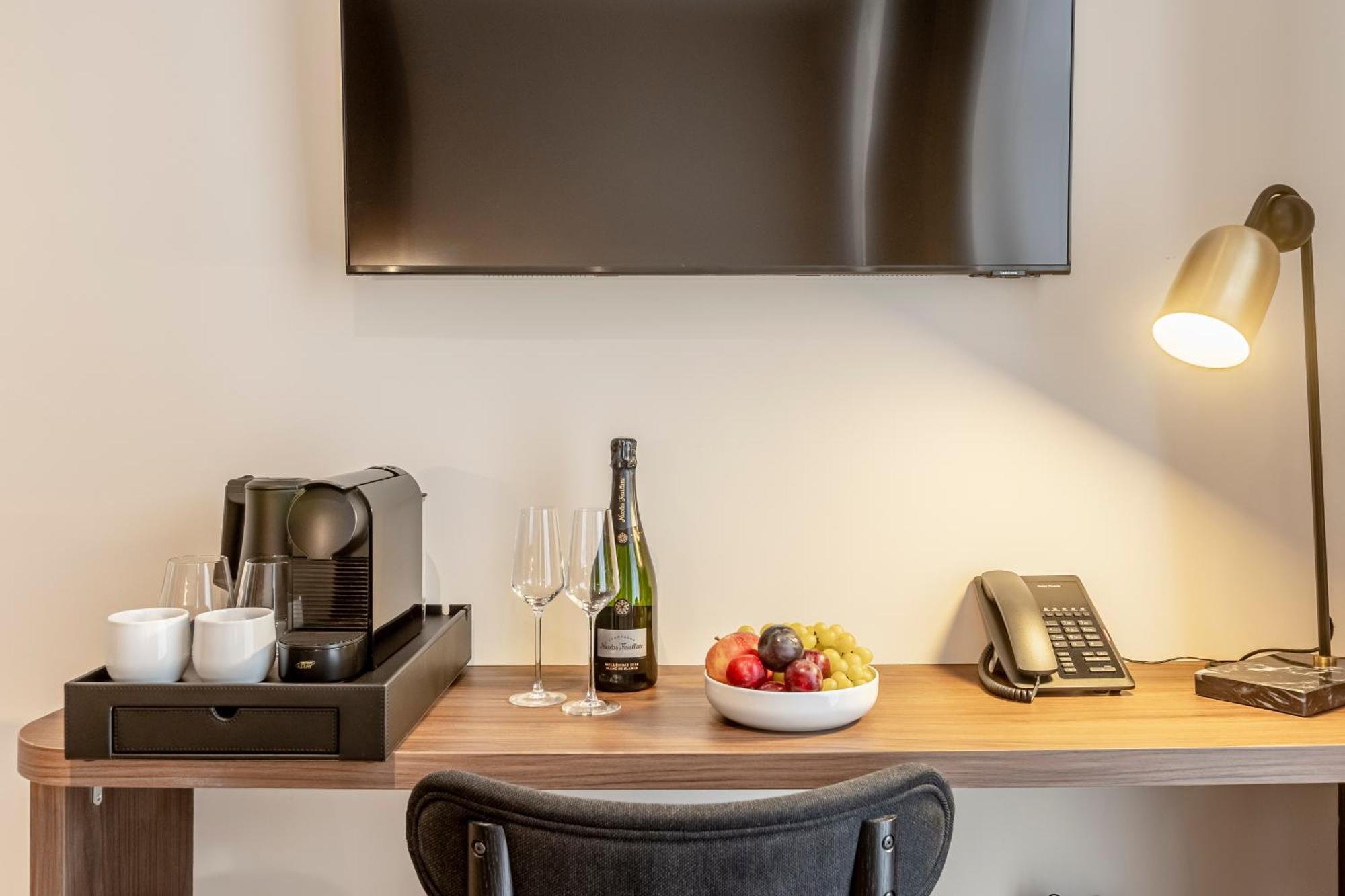 Le Madame By Sweett Hotel Paris Room photo